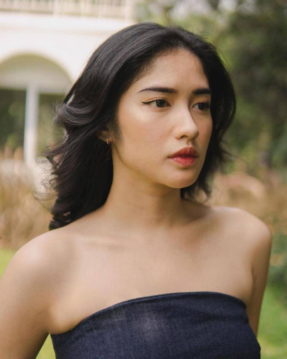 ide makeup ala Ochi Rosdiana buat hangout (instagram.com/ochi24)