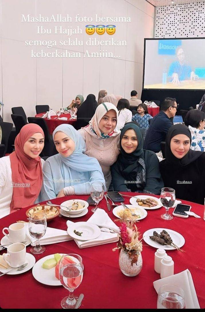 Tasyakuran haji Raffi Ahmad (Instagram.com/rieta_amilia)