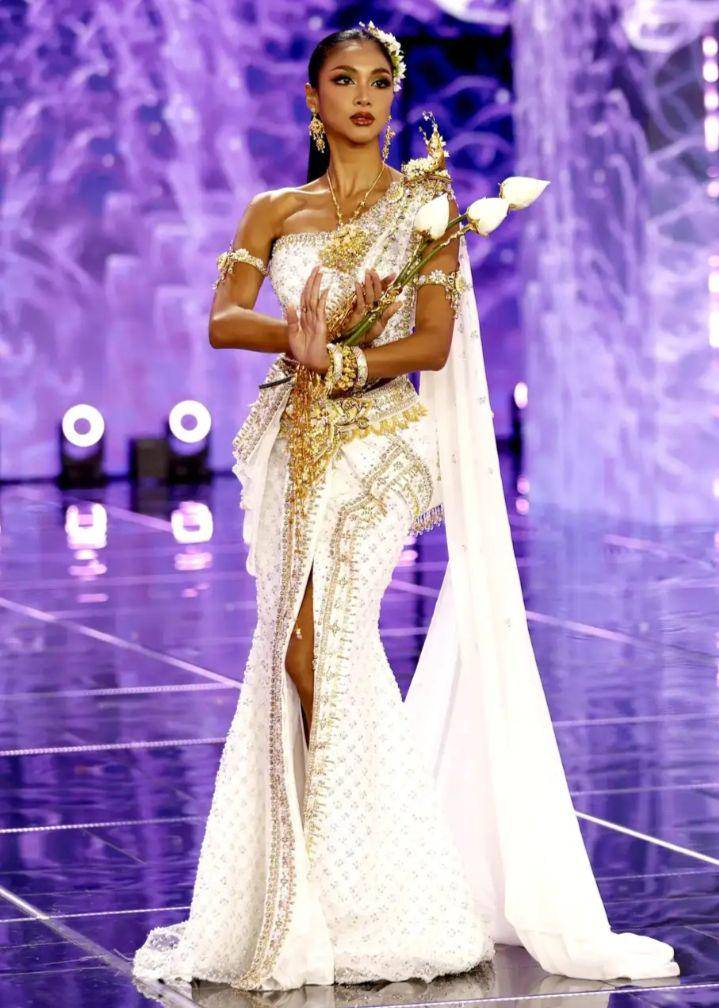 Kostum Nasional yang Wakil Asia Tenggara di Miss Supranational 2024 (Dok. Miss Supranational App)