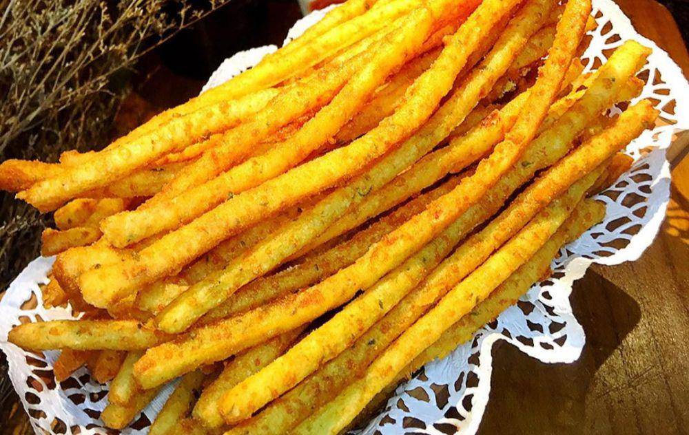 ilustrasi potato cheese stick (instagram.com/deasylo)
