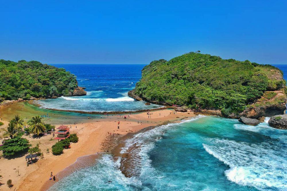 Batu Bengkung, Pantai Aliran Samudra Hindia di Malang