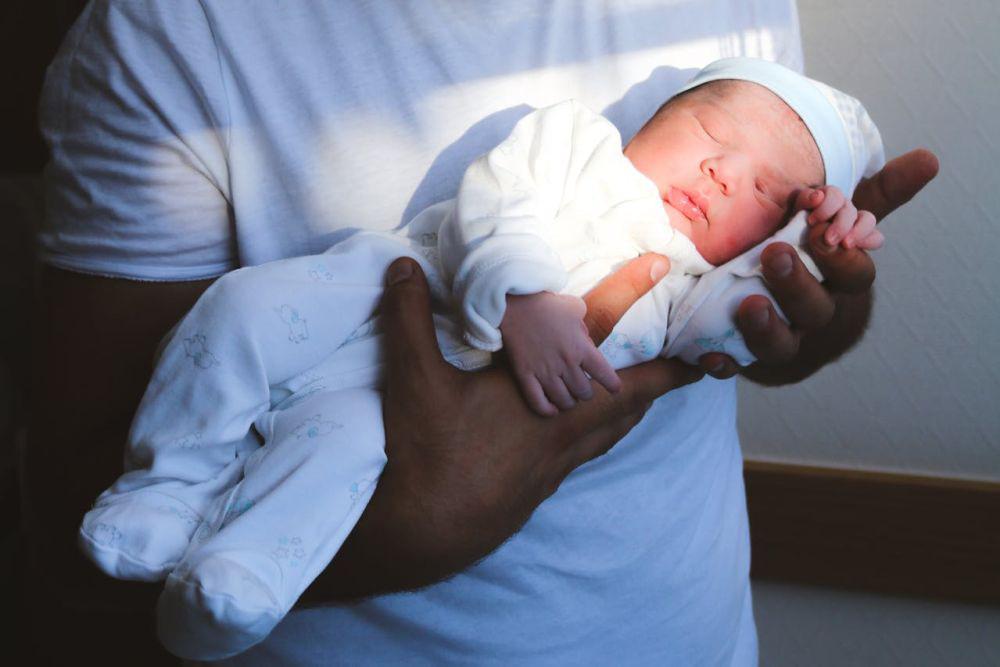 5 Keistimewaan Anak yang Lahir di Bulan Muharram, Spesial deh!