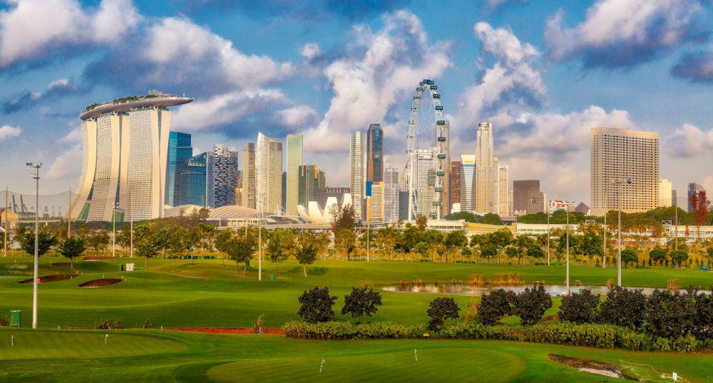 9 Benda Wajib Dibawa saat Traveling ke Singapura, Gak Boleh Lupa!