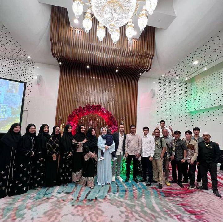 Tasyakuran haji Raffi Ahmad (Instagram.com/rieta_amilia)