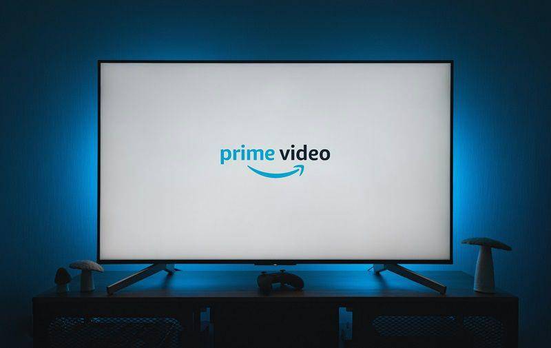 tampilan platform Prime Video (unsplash.com/Thibault Penin)