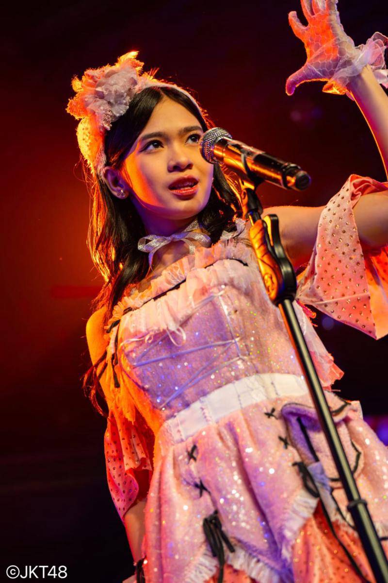 Flora JKT48 (x.com/officialjkt48)