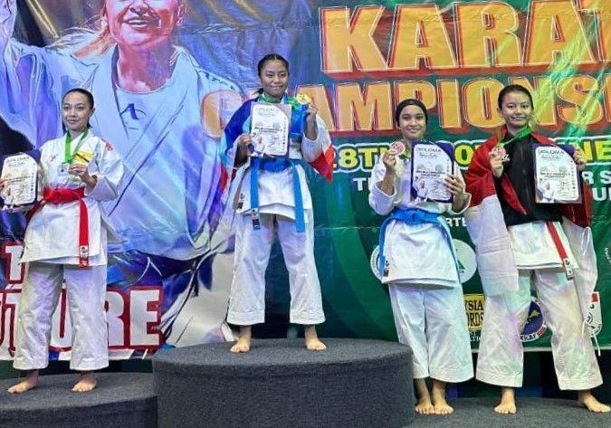 Siswi SMPN 1 Binjai Ukir Prestasi di Ajang Karate Internasional