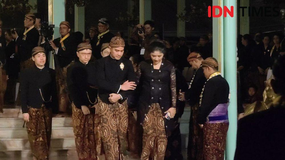 Kaesang dan Erina Gudono Ikuti Kirab Pusaka Pura Mangkunegaran