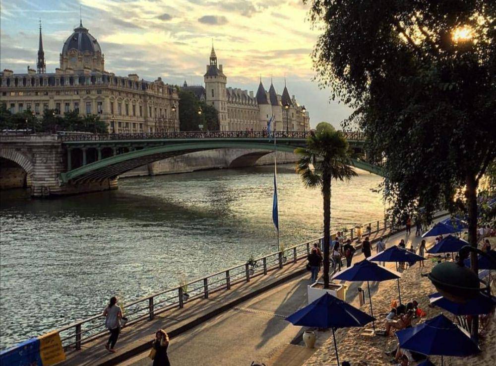 Paris Plages, Paris, Prancis (instagram.com/marcsanjo)