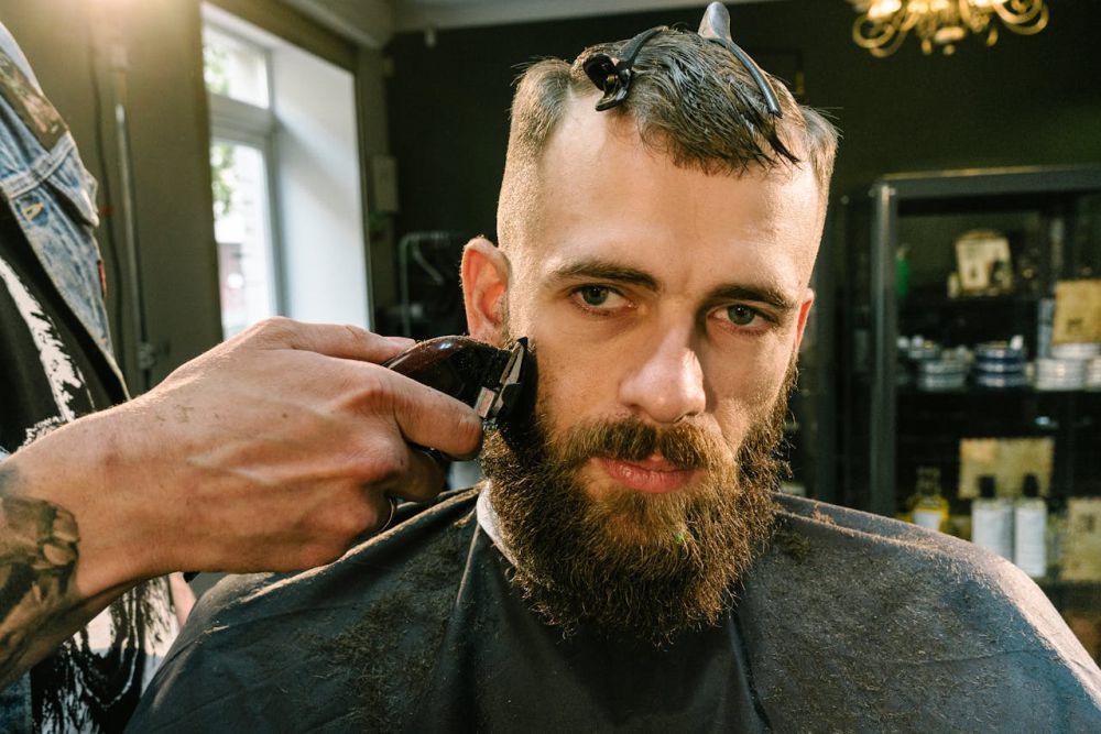 5 Tips Memilih Alat Cukur Rambut yang Tidak Bising Saat Dipakai