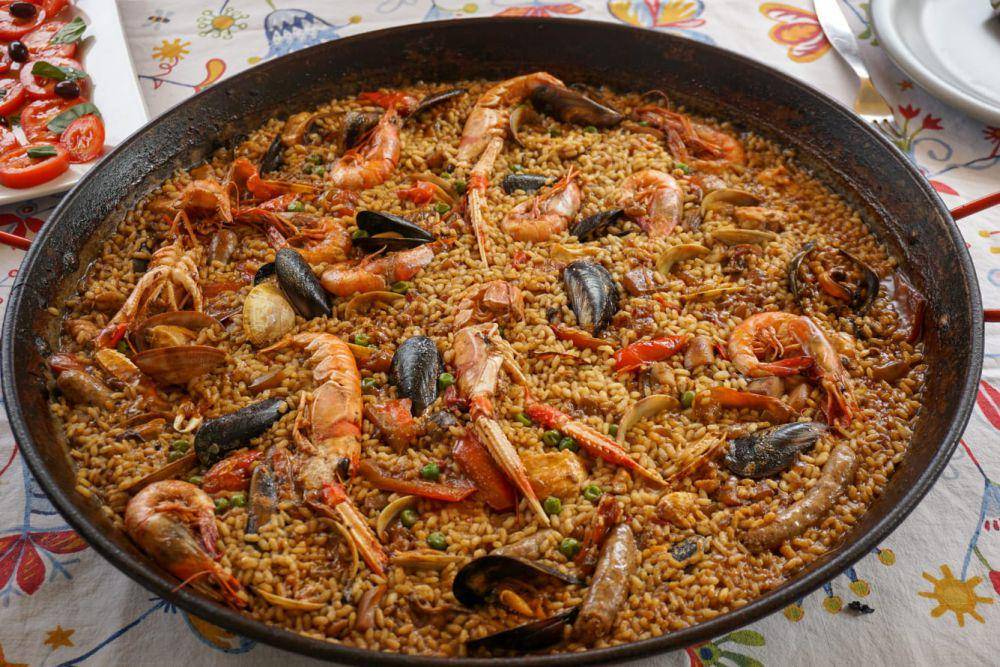 ilustrasi paella (unsplash.com/Sandra Wei)