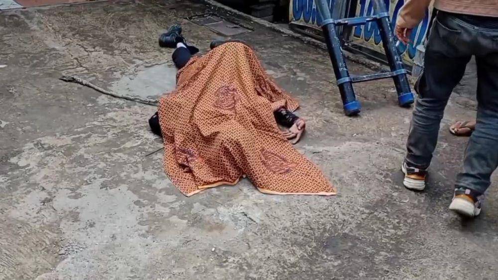 Teknisi internet di Bekasi tewas tersetrum. (Istimewa)