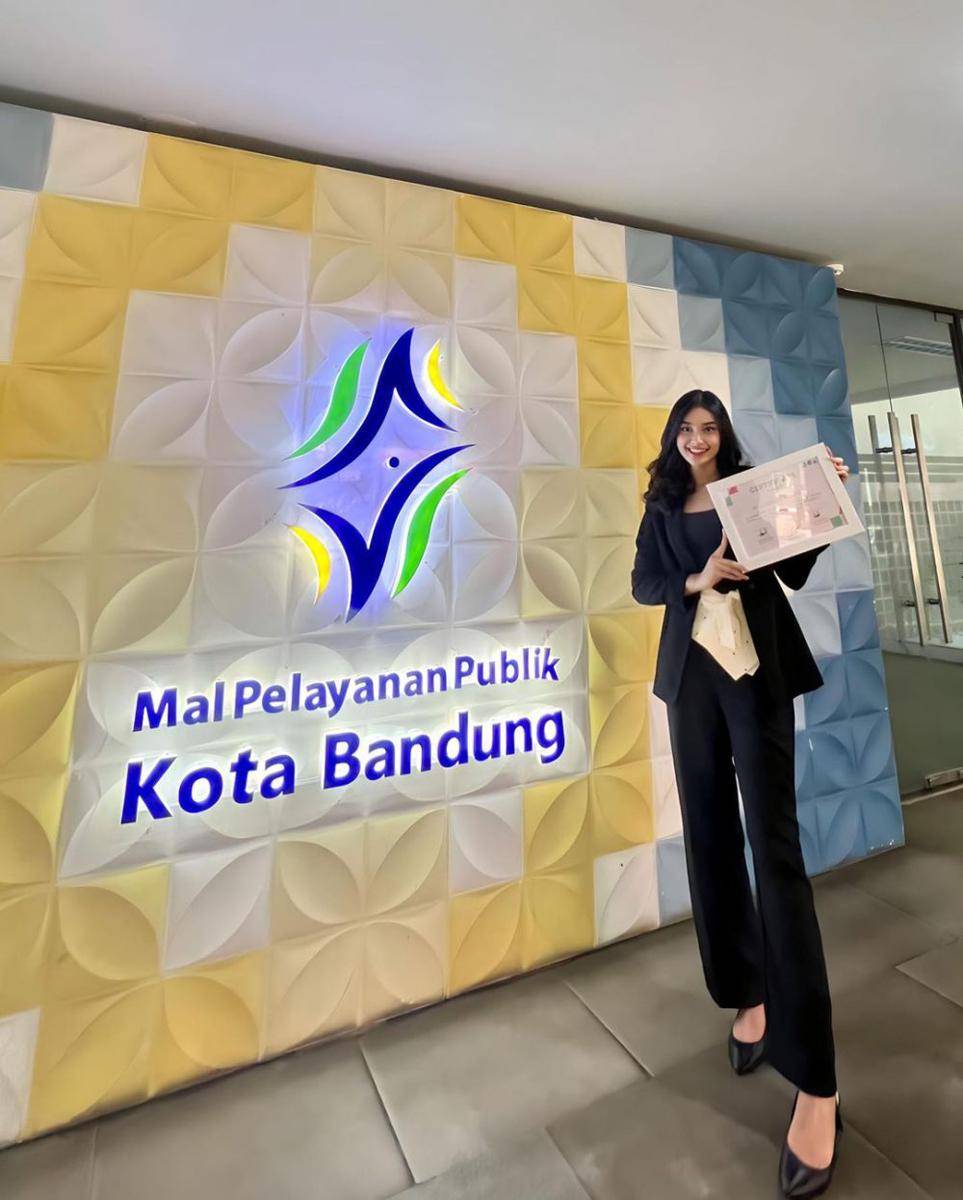 fashion style Harashta Haifa yang elegan (instagram.com/harashtata)