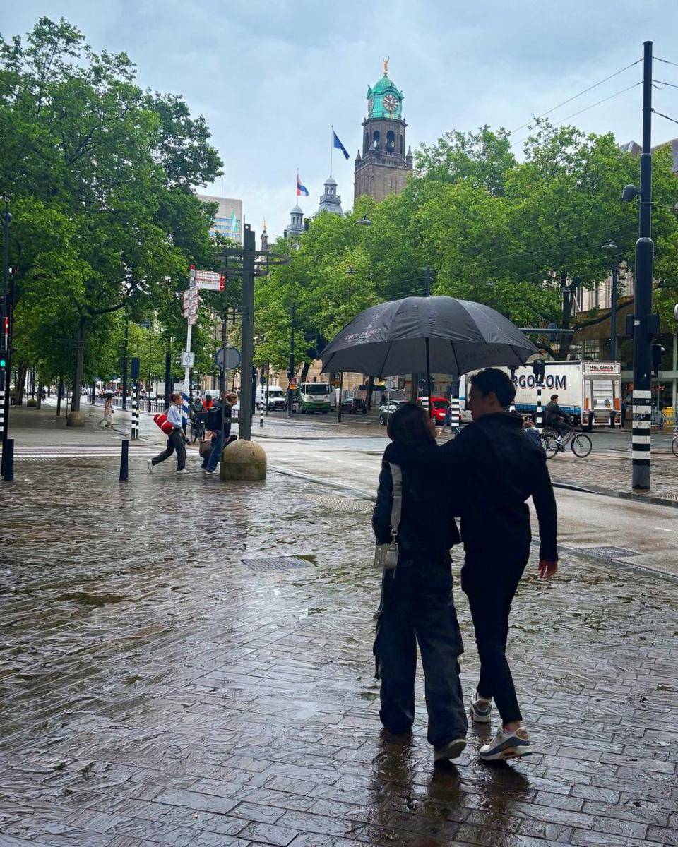 potret Cinta Laura Kiehl di Amsterdam (instagram.com/claurakiehl)