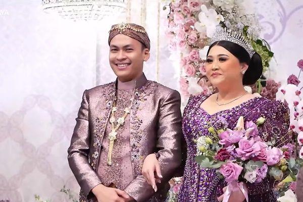 8 Potret Resepsi Pernikahan Clarissa Putri dan Sandro, Seru Dangdutan
