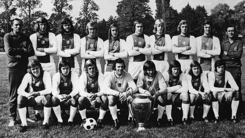 George Knoble (paling kanan) (uefa.com)