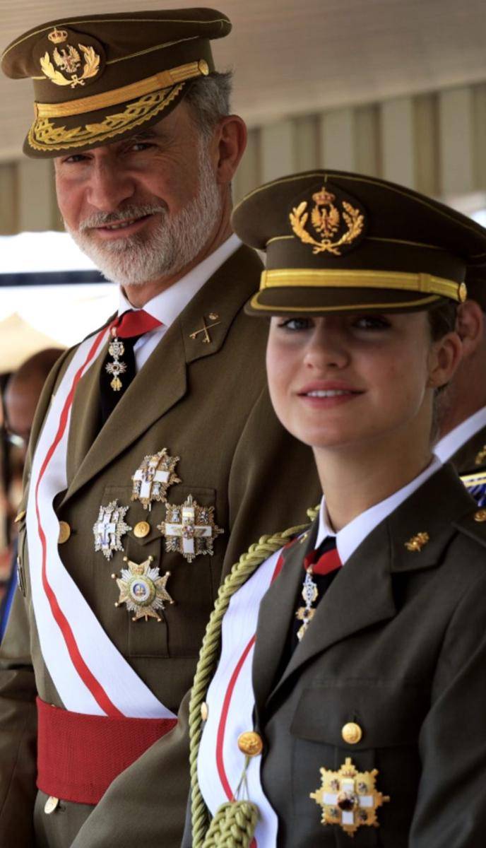 potret Princess Leonor lulus akademi militer dan resmi menjadi perwira junior di Angkatan Darat Spanyol (instagram.com/spain_royal)