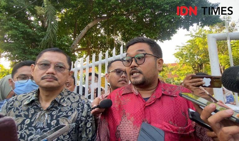 Prof Bus Pertanyakan Pemberhentian Dirinya Sebagai Dekan FK Unair