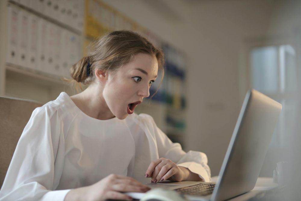 5 Tips agar Tidak Terpengaruh oleh Berita Negatif, Jauhi Clickbait!