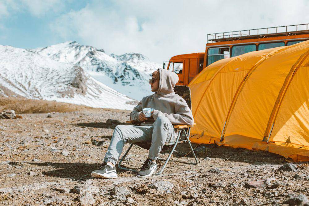 ilustrasi lakukan solo traveling (Pexels.com/ROMAN ODINTSOV)