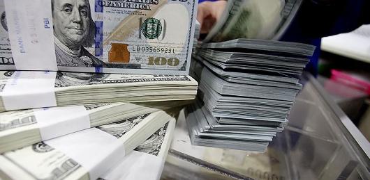 Rupiah Tekuk Dolar AS di Tengah Sinyal The Fed Pangkas Suku Bunga