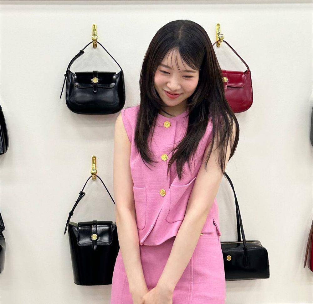 Kim Ah Young (instagram.com/aoung__)