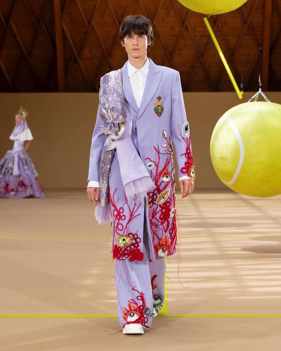 Homolog Paris A/W '24 di Haute Couture Week 2024 (instagram.com/homologofficial)