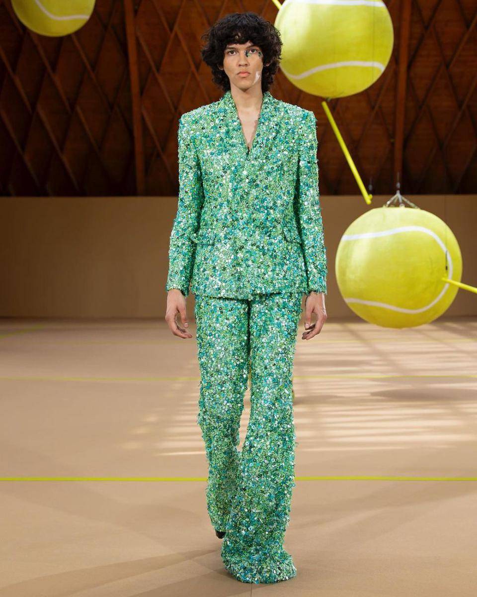 Homolog Paris A/W '24 di Haute Couture Week 2024 (instagram.com/homologofficial)