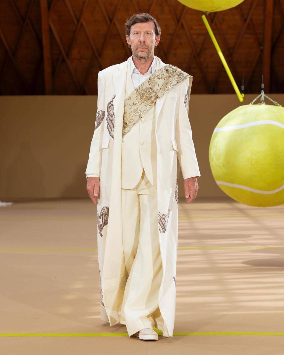 Homolog Paris A/W '24 di Haute Couture Week 2024 (instagram.com/homologofficial)
