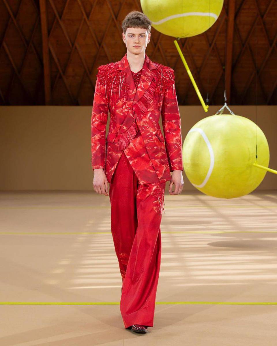 Homolog Paris A/W '24 di Haute Couture Week 2024 (instagram.com/homologofficial)