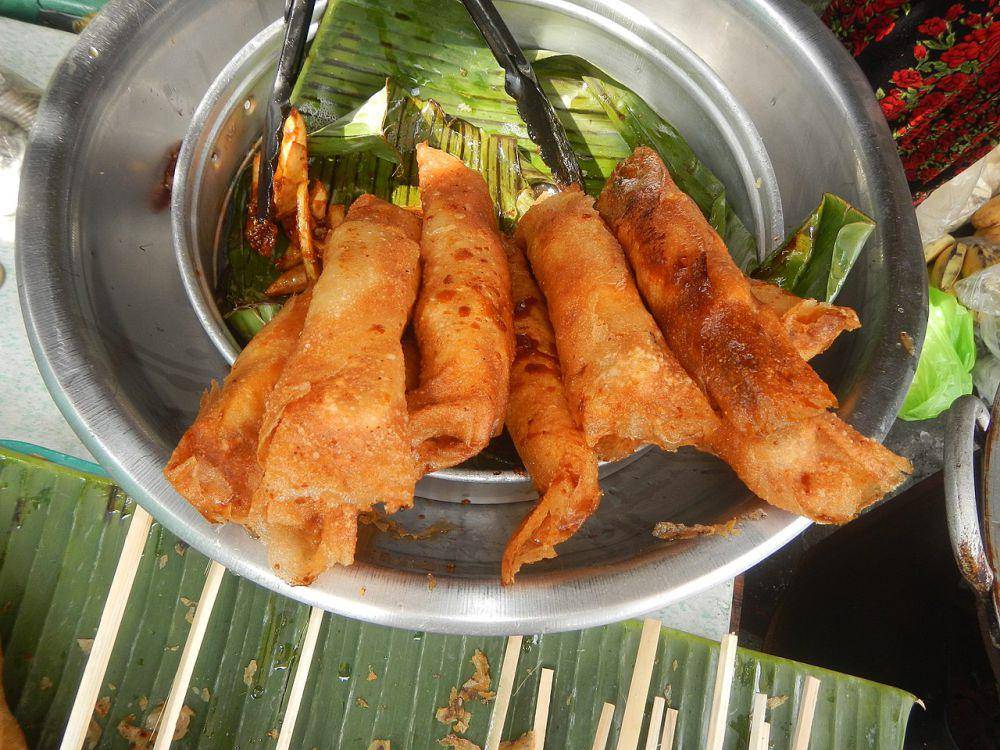 banana turon (commons.m.wikimedia.org/Judgefloro)