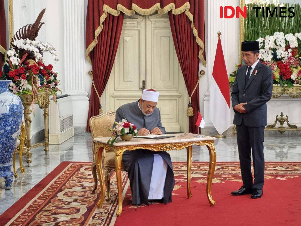 Jokowi Terima Kunjungan Syekh Al Azhar di Istana