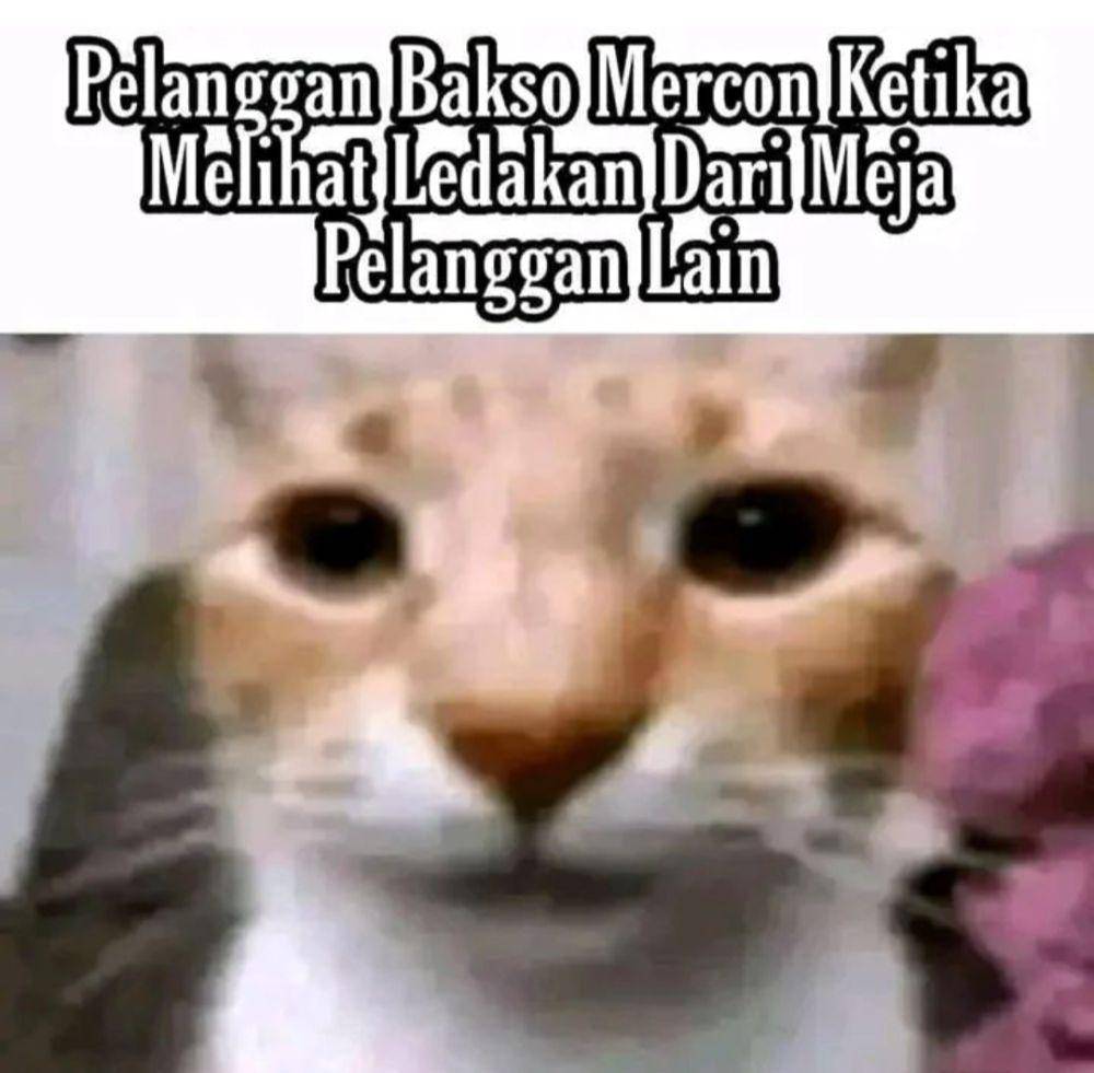 meme makan bakso (instagram.com/komersial.beract)