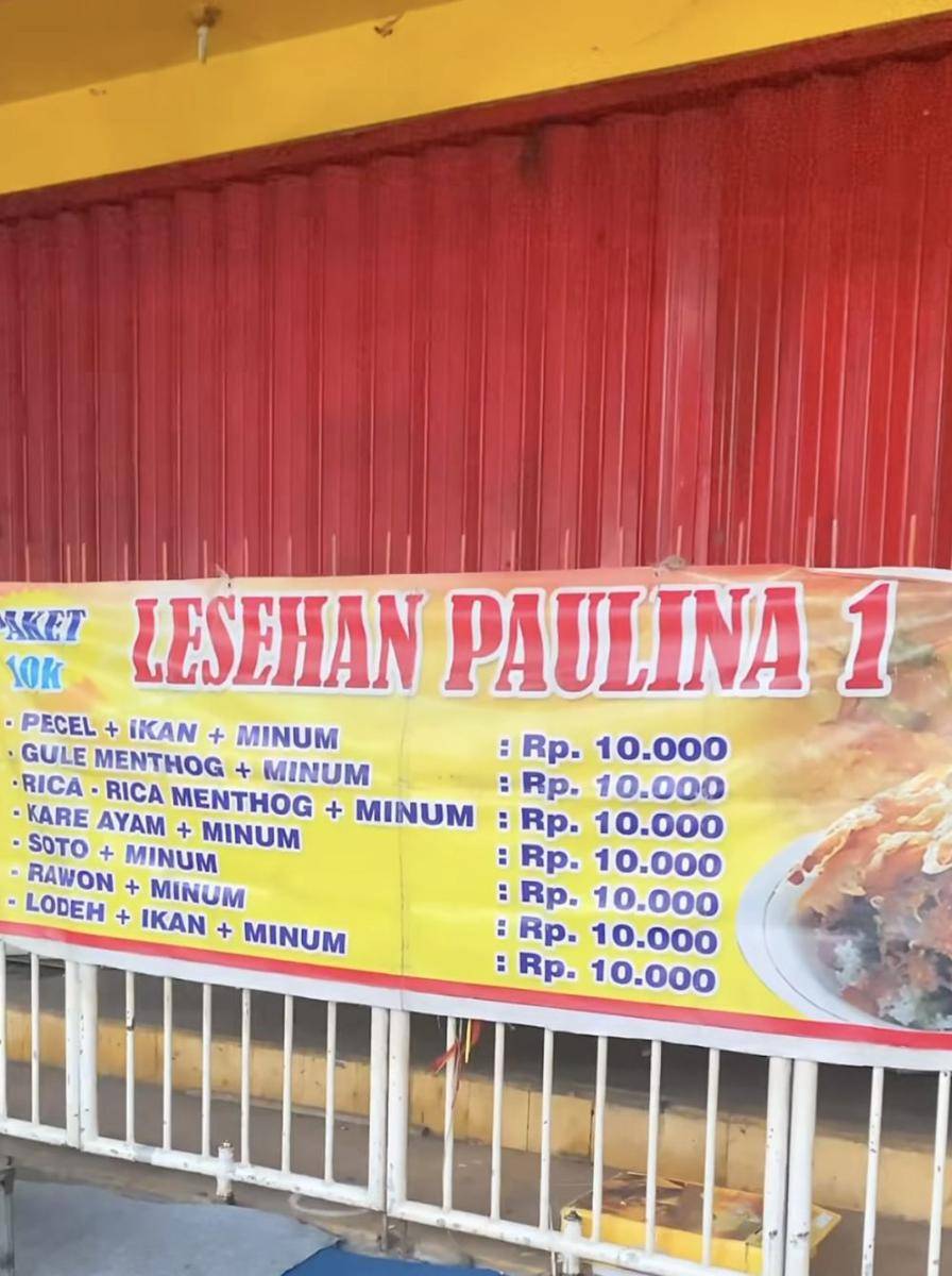 Daftar harga makanan di warung lesehan Paulina mulai Rp10.000 aja. Instagram/kulineran.mjk