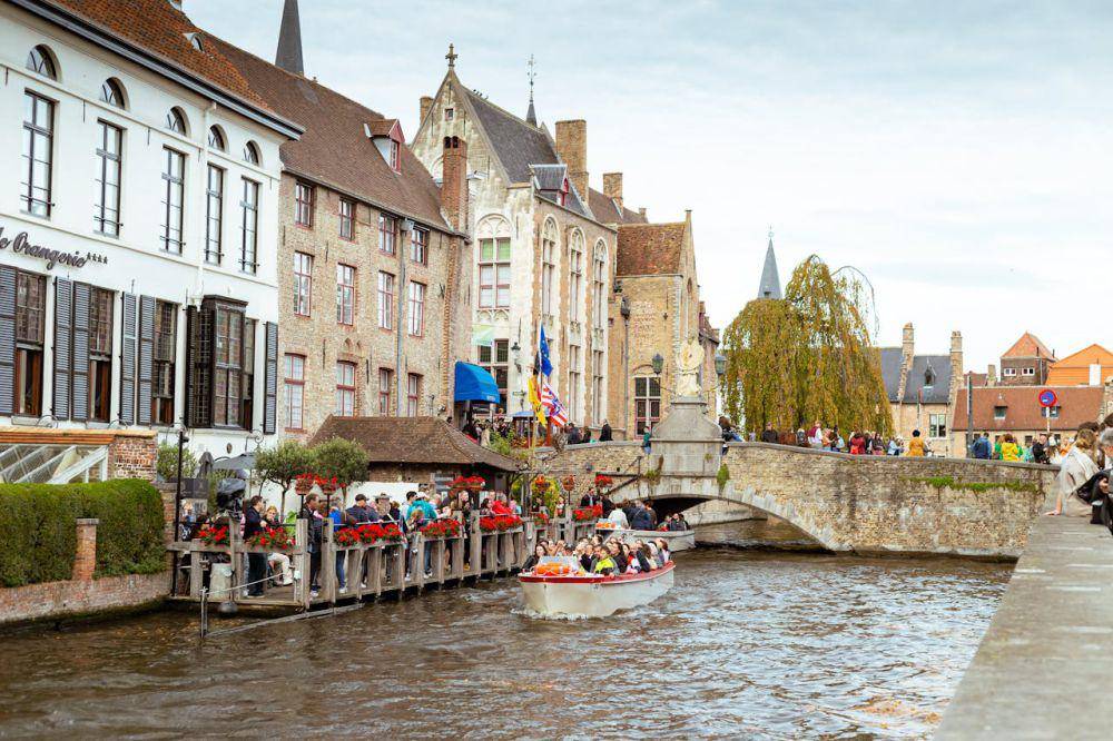 Bruges yang menjadi salah satu kota ramah solo traveler di Eropa (pexels.com/Miguel Arcanjo Saddi)
