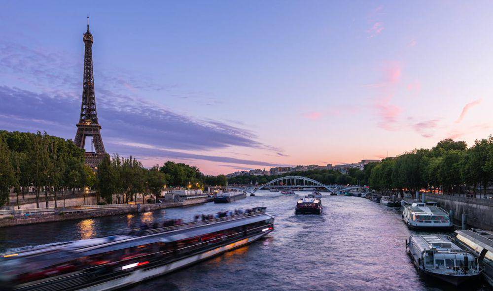 Seine River, Prancis (pexels.com/Djamel Ramdani)
