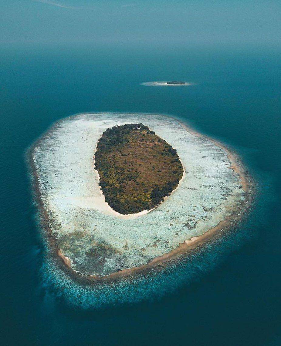 Pulau Karimunjawa (instagram.com/the_luxury_indonesia)