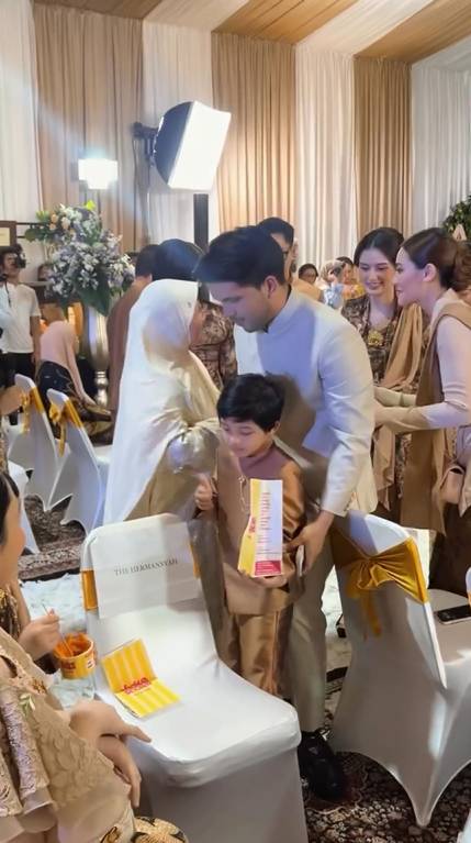 potret Thariq bertemu Mamah Dedeh (instagram.com/thariqhalilintar)