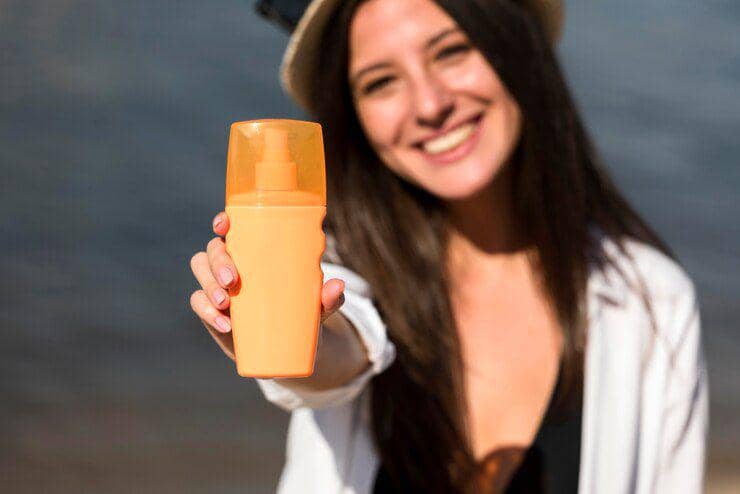 ilustrasi sunscreen untuk perlindungan kulit dari sinar UV
