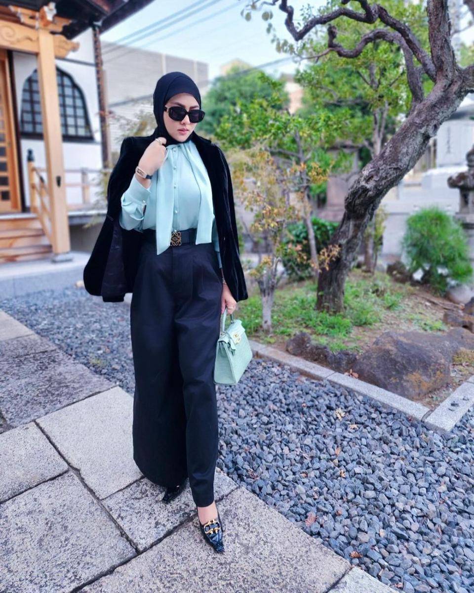 inspirasi outfit hijab yang classy (instagram.com/princessyahrini)