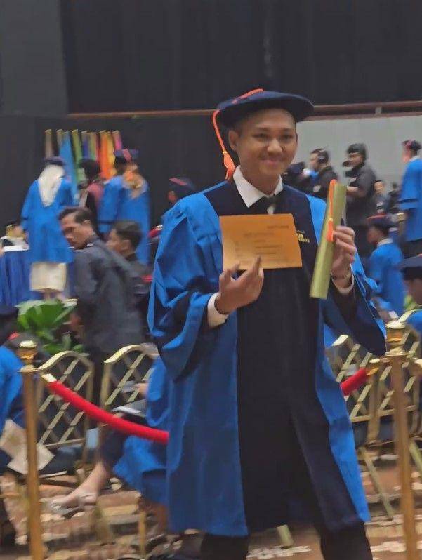 potret Azriel Hermansyah wisuda (instagram.com/ananghijau)