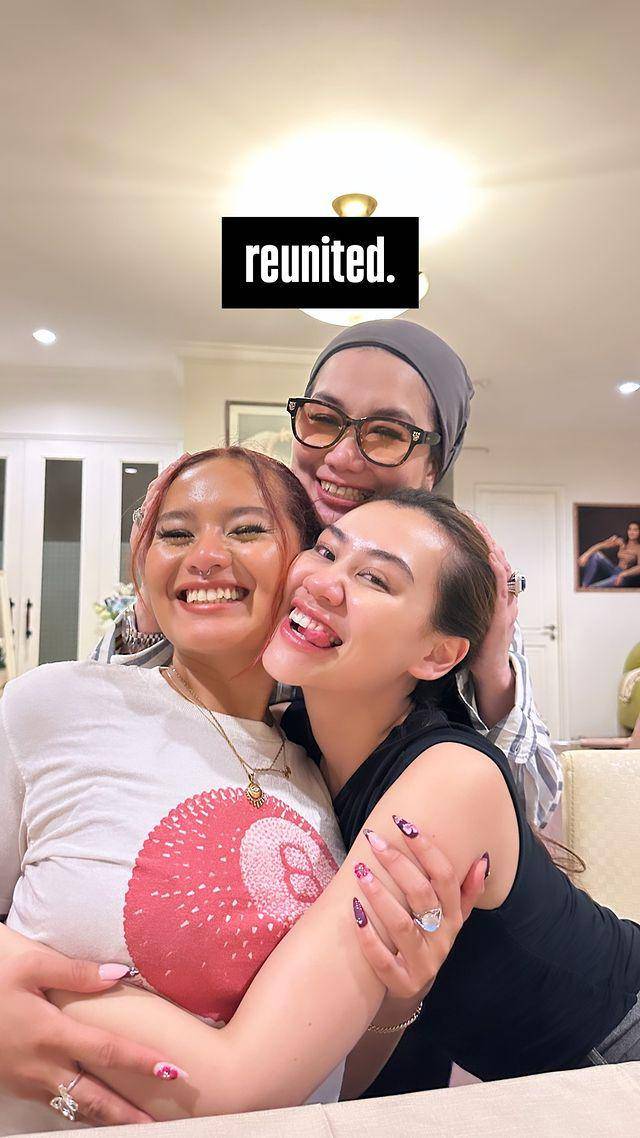 Zahwa Massaid pulang ke Indonesia (Instagram.com/rezaartameviaofficial)