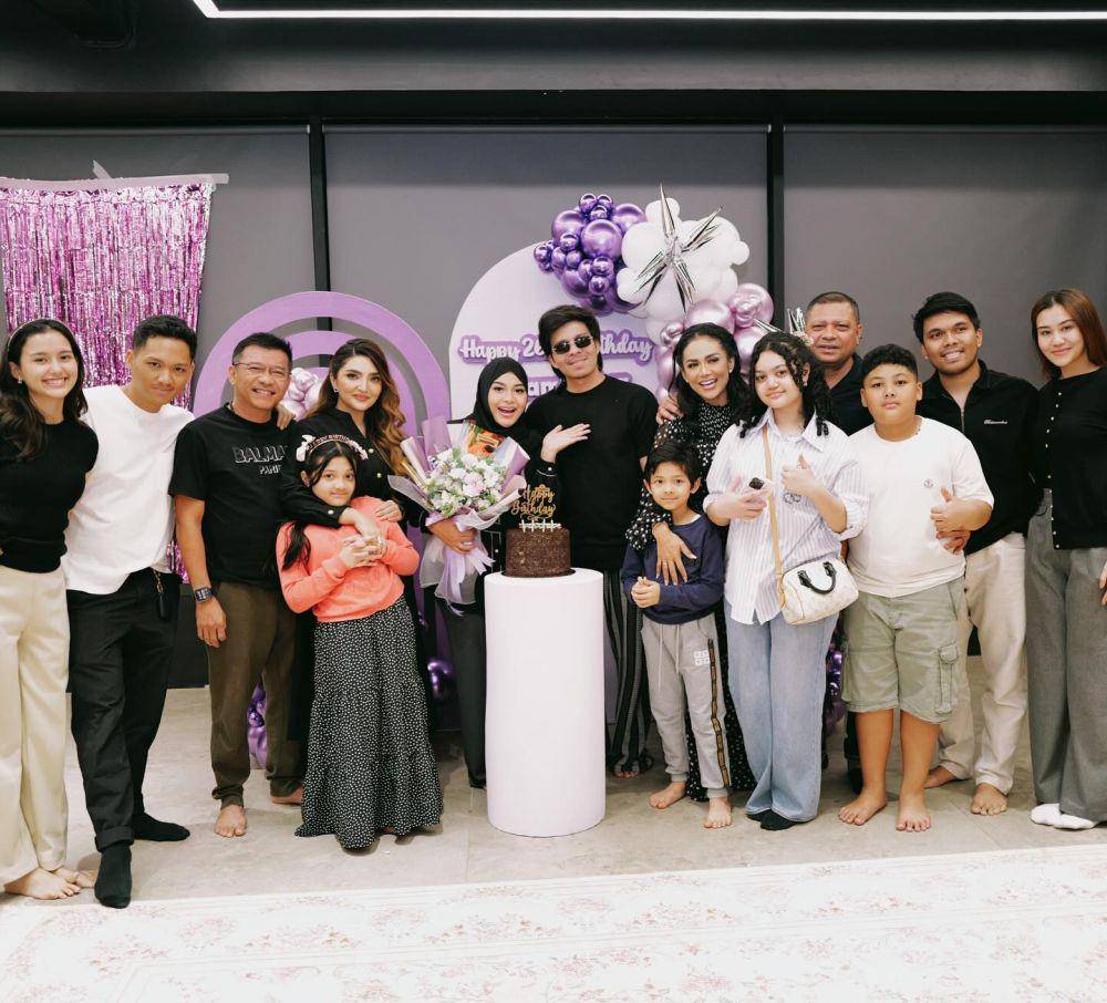 ulang tahun Aurel (Instagram.com/attahalilintar)
