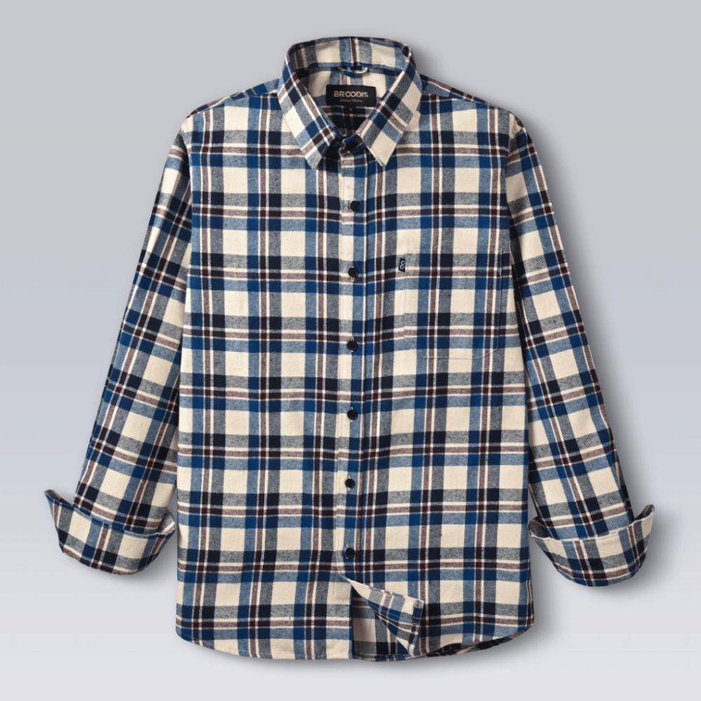 Broodis Kemeja Flannel White Montey (shopee.co.id/BROODIS Official Shop)