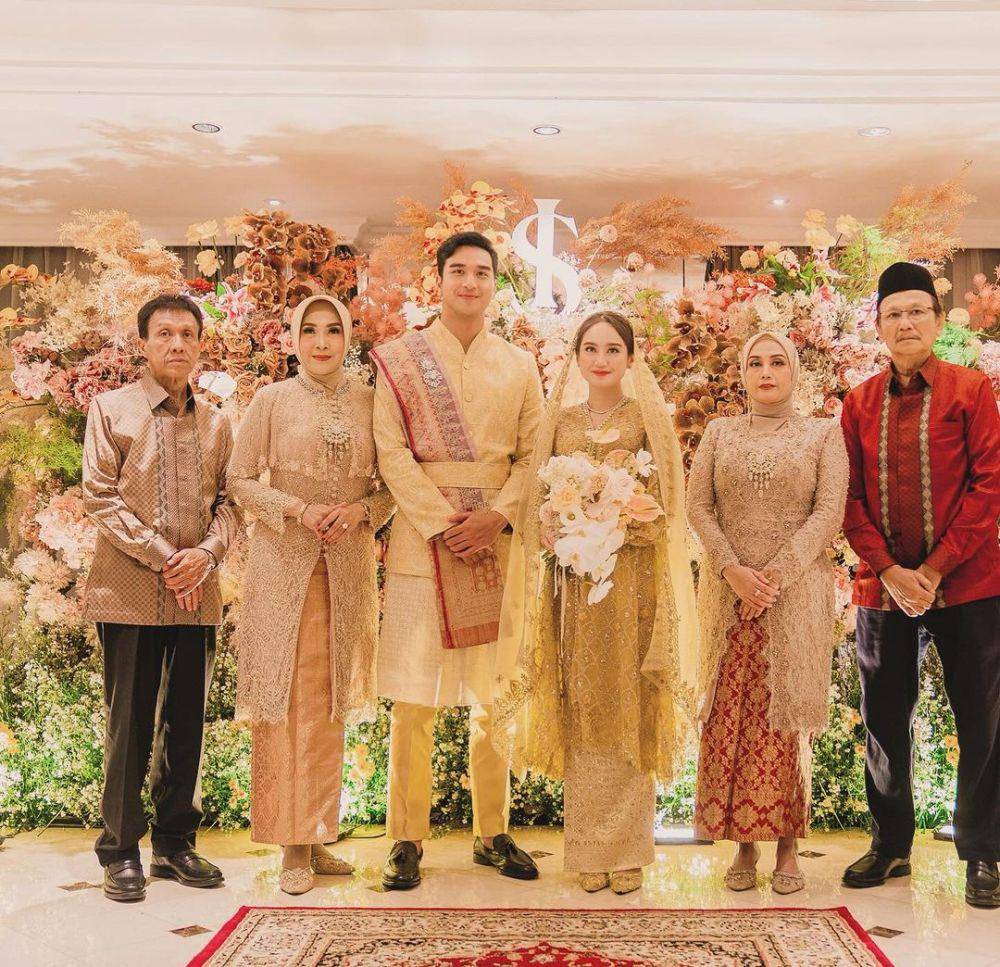 Lamaran Ibrahim Risyad dan Salshabilla (@morden.co via instagram.com/helenokt72)