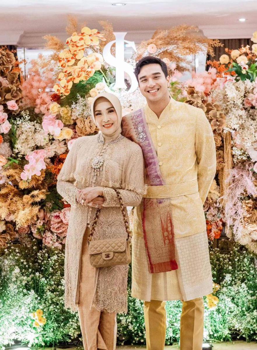 Lamaran Ibrahim Risyad dan Salshabilla (@morden.co via instagram.com/dwie_dg26)