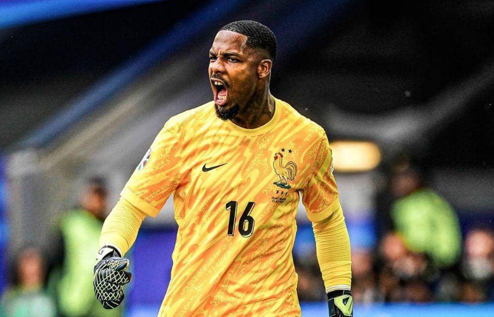 Mike Maignan (instagram.com/magicmikemaignan)