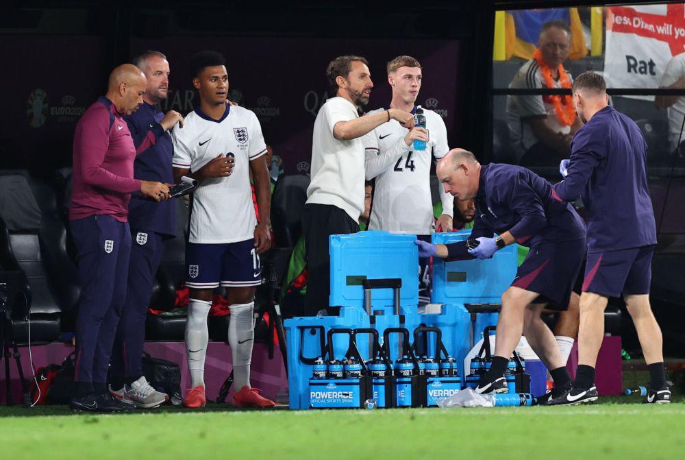 Ollie Watkins dan Cole Palmer masuk pada menit ke-80 di semifinal Euro 2024 (X.com/ChelseaInPhotos)