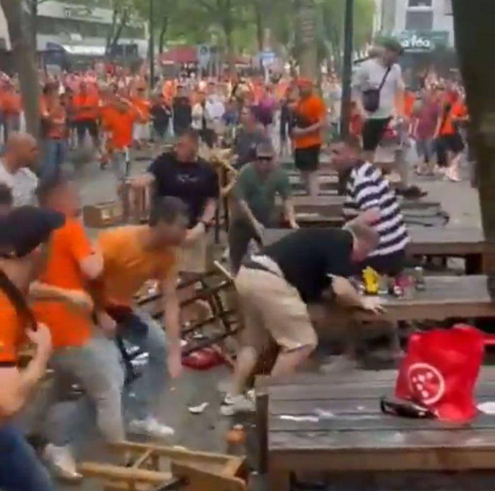Kericuhan fans Belanda dan Inggris jelang semifinal Euro 2024 (X.com/footbalIfights)