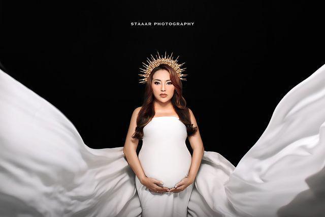 7 Potret BTS Maternity Shoot Mpok Alpa Jelang Lahiran Ke-3, Bak Dewi!